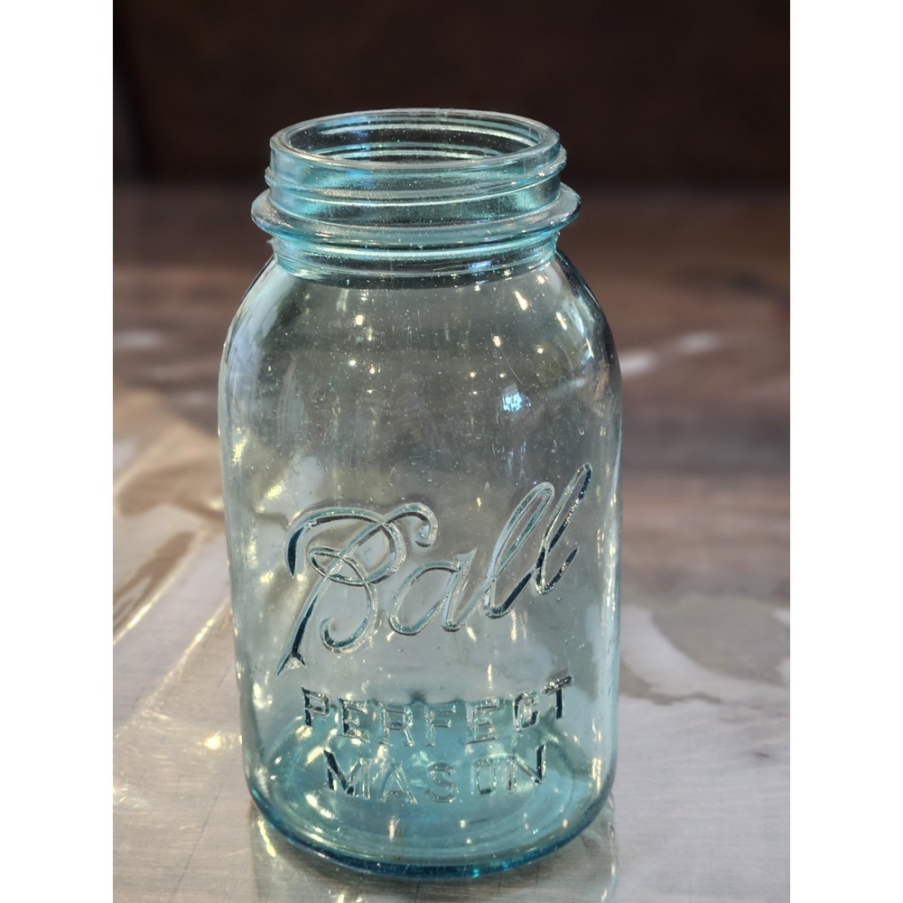 ANTIQUE VINTAGE BALL QUART  AQUA BLUE RARE PERFECT MASON JAR No Lid